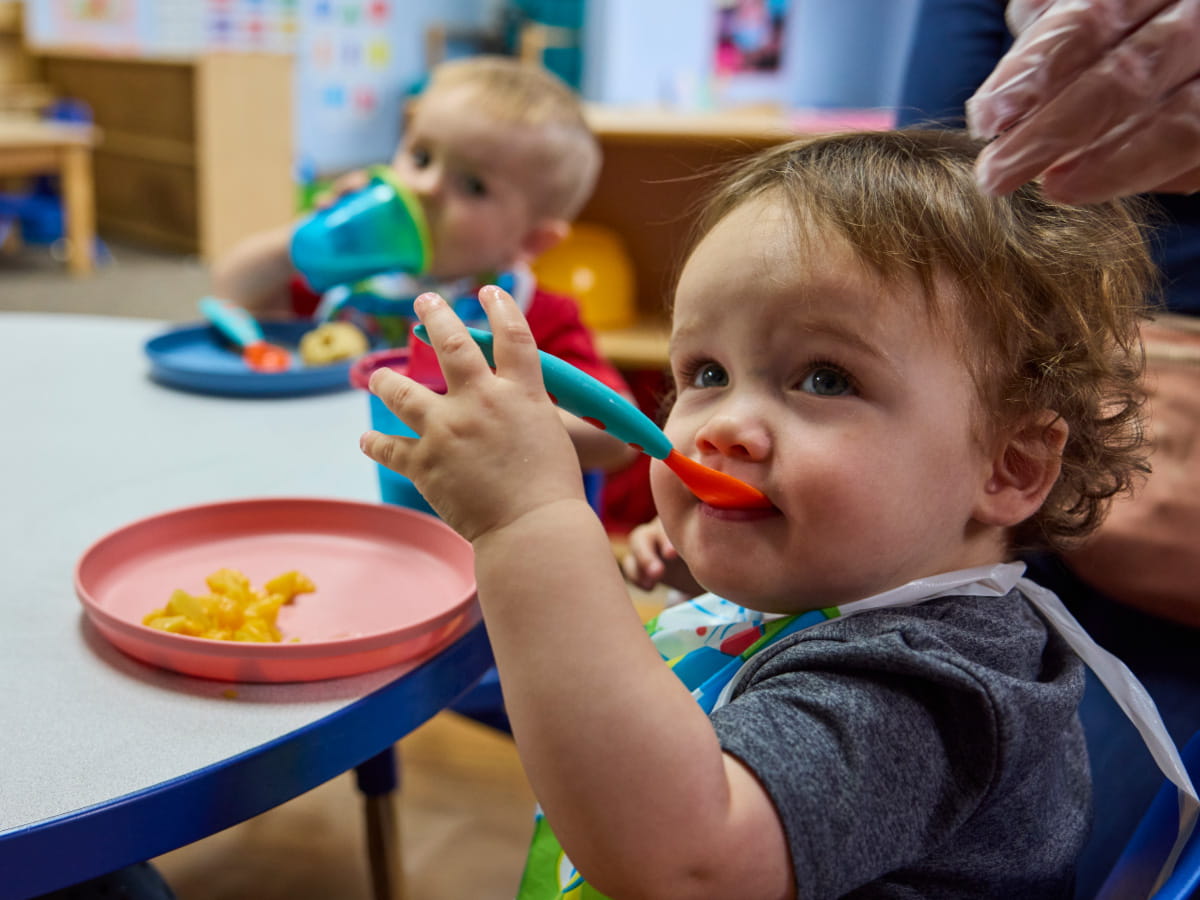 toddlers eating